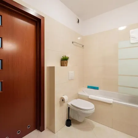 Wola Sunset Free Parking