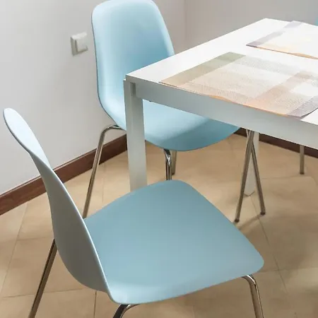 Wola Sunset Free Parking *